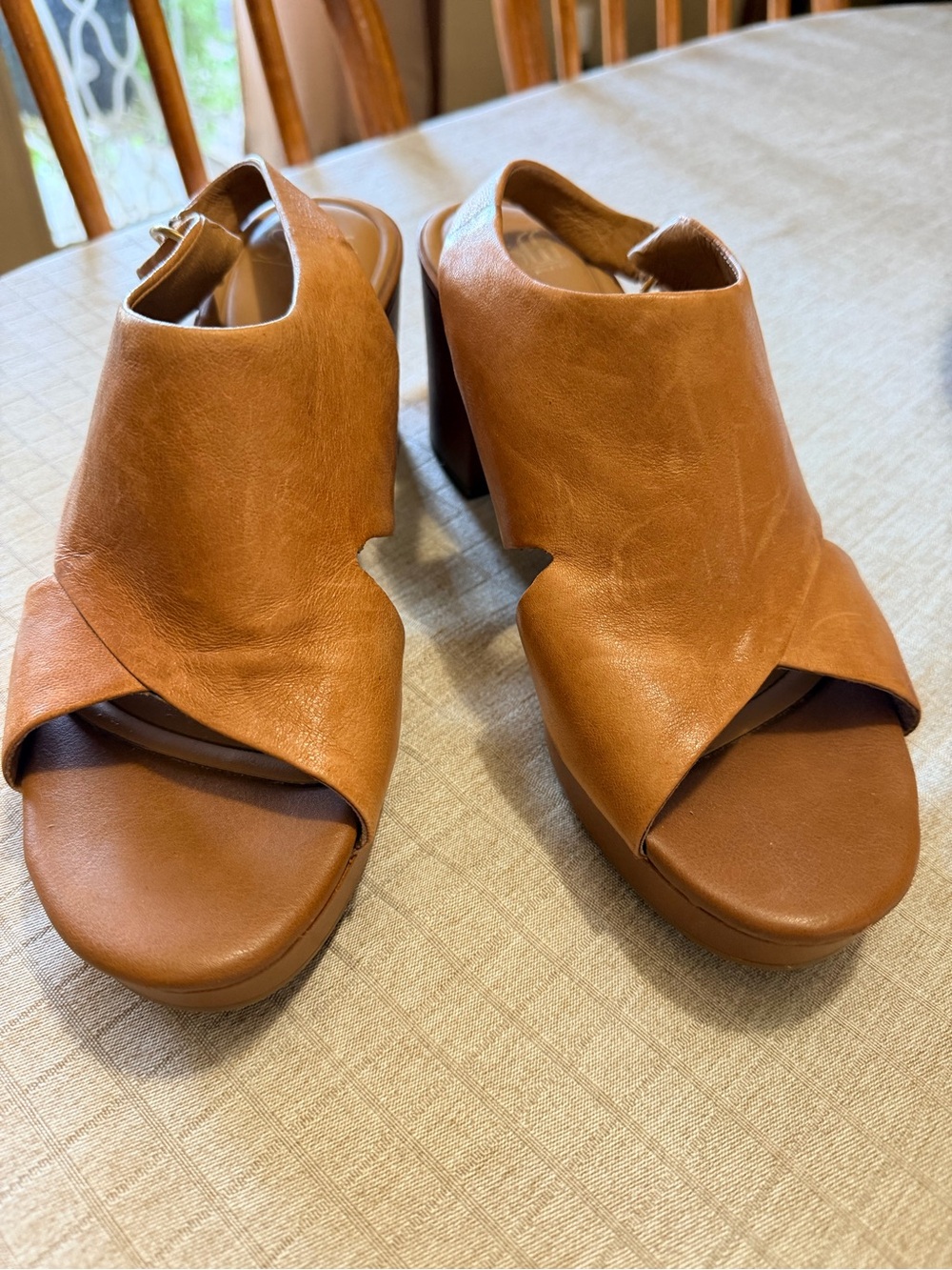 Women's Tan Leather Open-Toe Block Heel Sandals